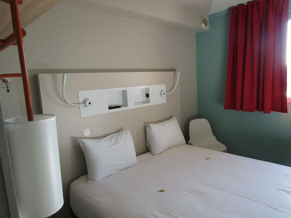 Ibis Budget Chilly-Mazarin Les Champarts Exterior photo