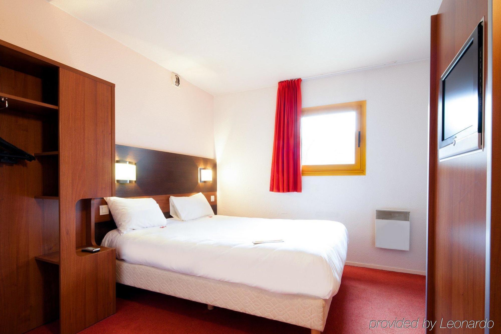 Ibis Budget Chilly-Mazarin Les Champarts Exterior photo