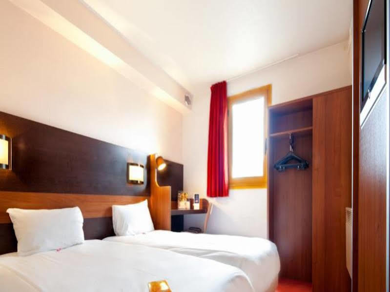 Ibis Budget Chilly-Mazarin Les Champarts Exterior photo