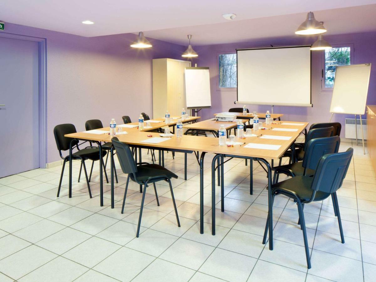 Ibis Budget Chilly-Mazarin Les Champarts Exterior photo
