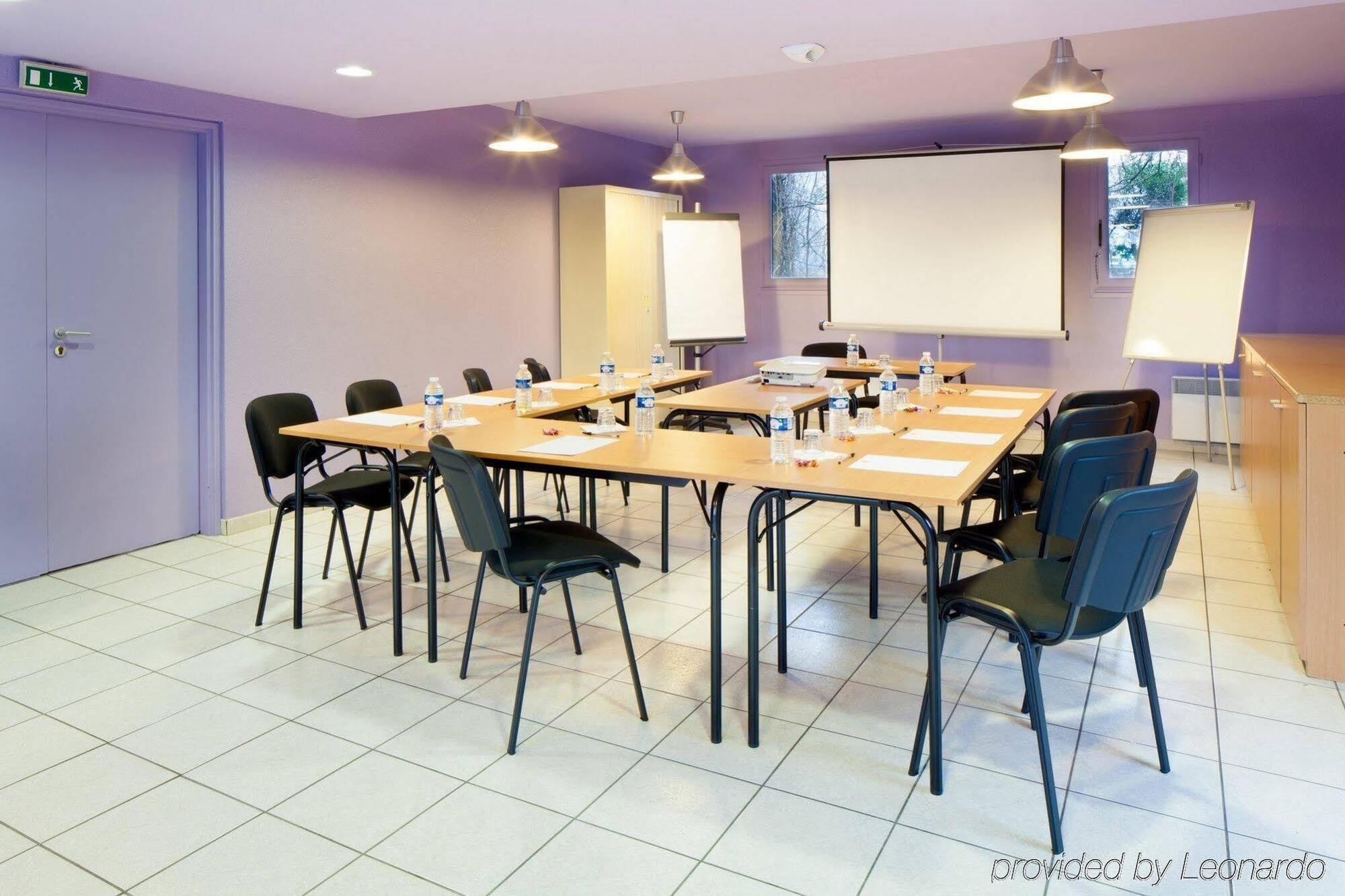 Ibis Budget Chilly-Mazarin Les Champarts Exterior photo